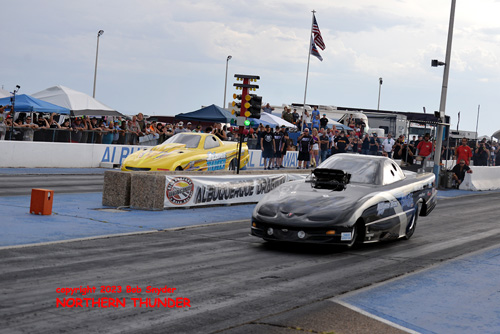 Kirk Williams - '200 Proof' (near lane) vs 
Sheldon Lofgreen - 'Arizona Thunder' (far lane)